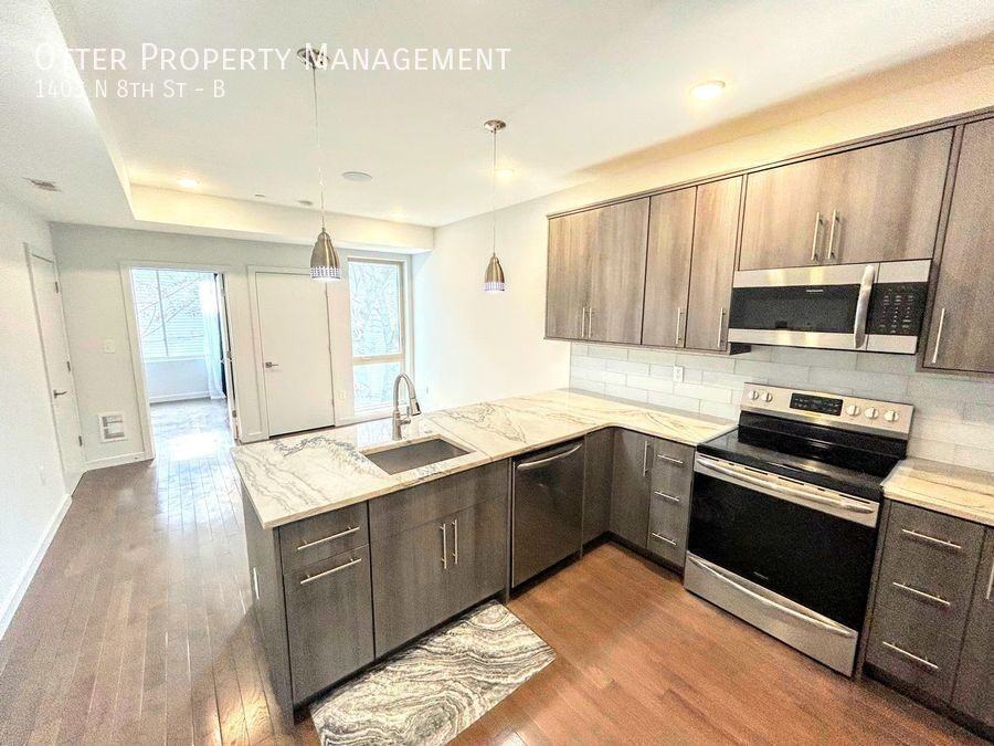 1403 N 8th St #B - Photo 4 of 22