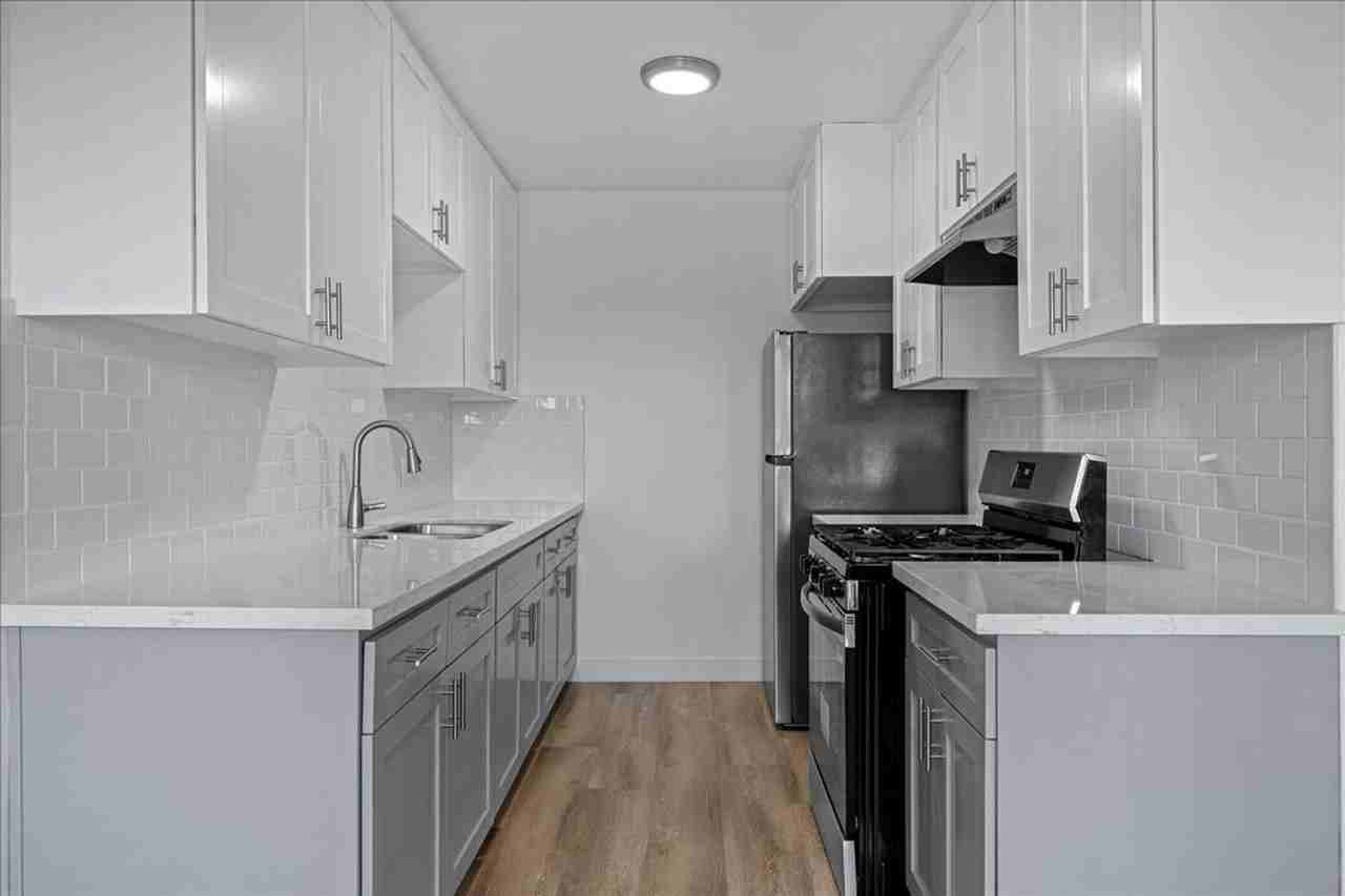 3905 Stevely Ave #18 - Photo 4 of 15