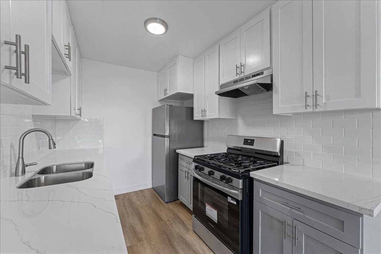 3905 Stevely Ave #18 - Photo 5 of 15