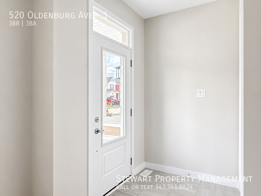 520 Oldenburg Ave #1 - Photo 3 of 24