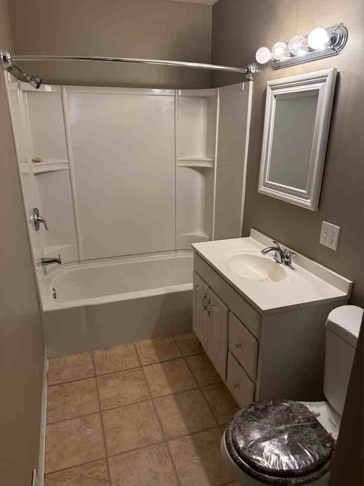 1479 Hyde Park Ave #1 - Photo 6 of 13