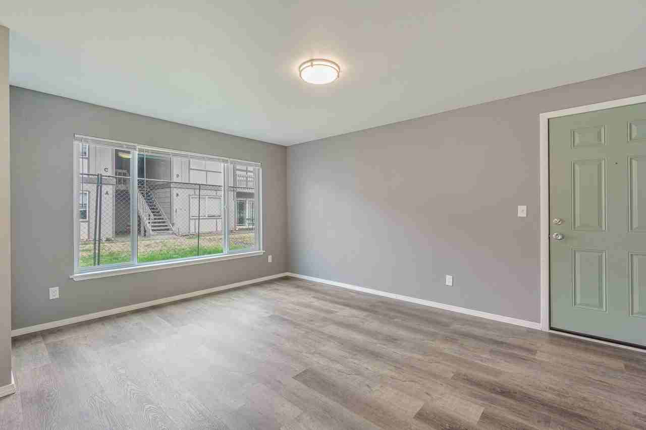 4028 S Lawrence St #F - Photo 6 of 16