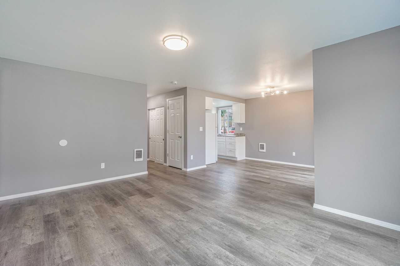 4028 S Lawrence St #F - Photo 7 of 16