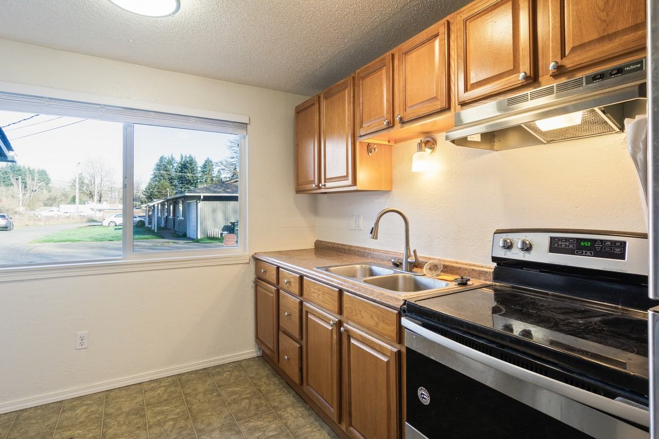 748 Old Pacific Hwy Se #A - Photo 5 of 21