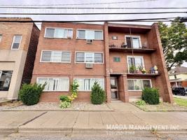 featured image of 685 University Ave W Unit 11 #11