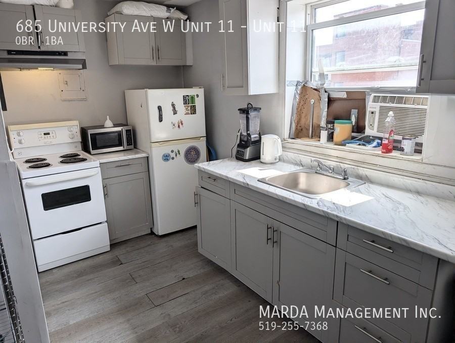 685 University Ave W Unit 11 #11 - Photo 6 of 9