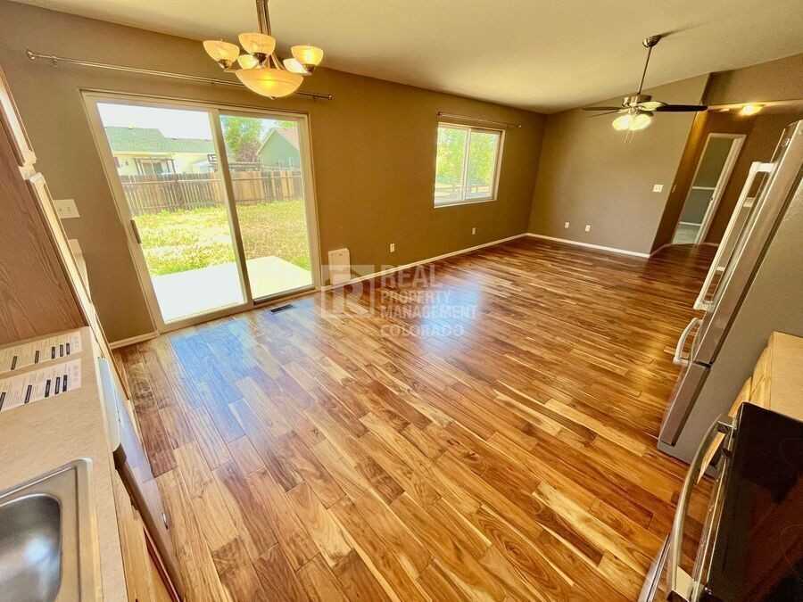 1574 S Growers Dr - Photo 5 of 21