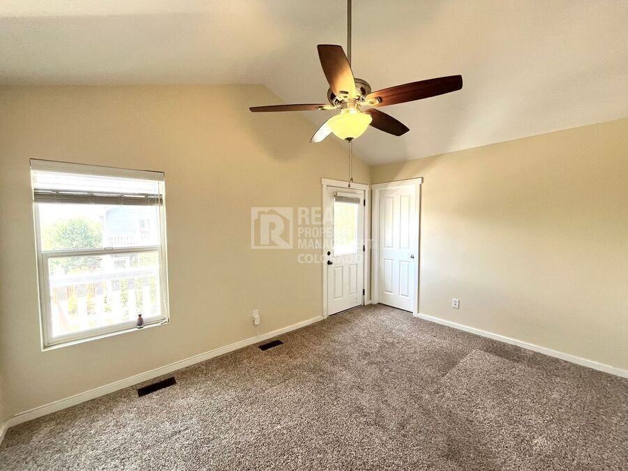 4983 Dovetail Ln - Photo 7 of 15