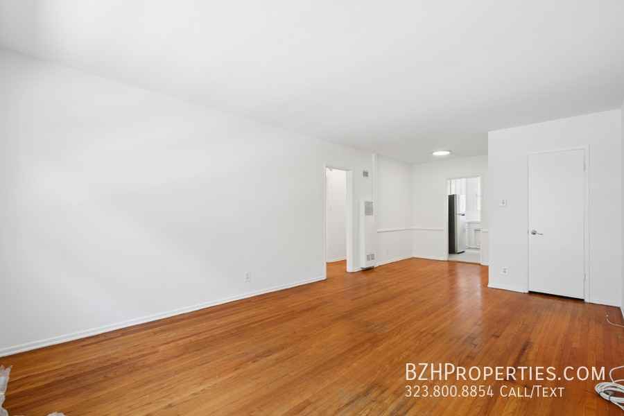 1138 S Sherbourne Dr #3 - Photo 2 of 18