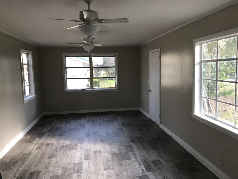 208 Gordon St - Photo 2 of 11