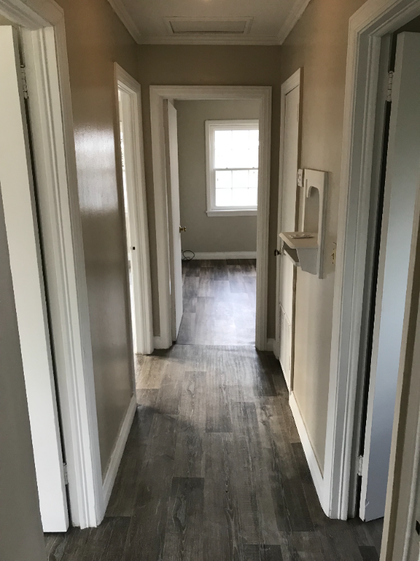 208 Gordon St - Photo 4 of 11