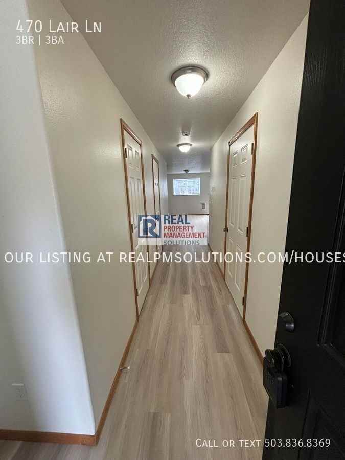 470 S Lair Ln - Photo 2 of 18