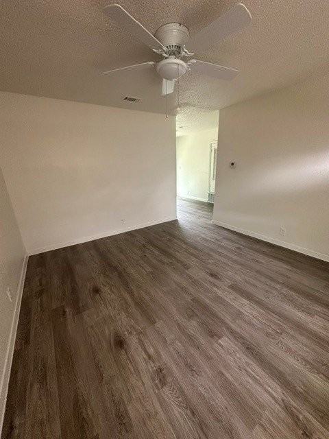 306 Bramble Dr - Photo 3 of 9