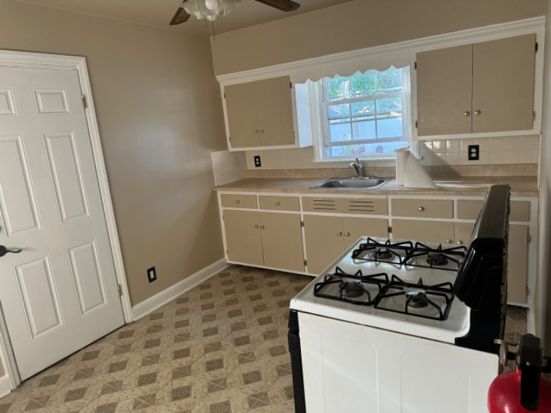 1734 Burnet Ave #FL1 - Photo 4 of 10