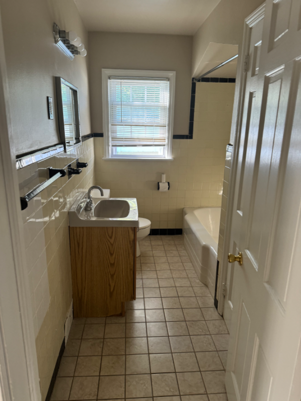 1734 Burnet Ave #FL1 - Photo 6 of 10