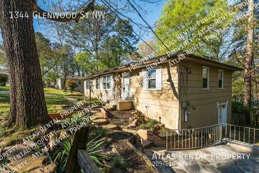 1344 Glenwood St Nw - Photo 3 of 32