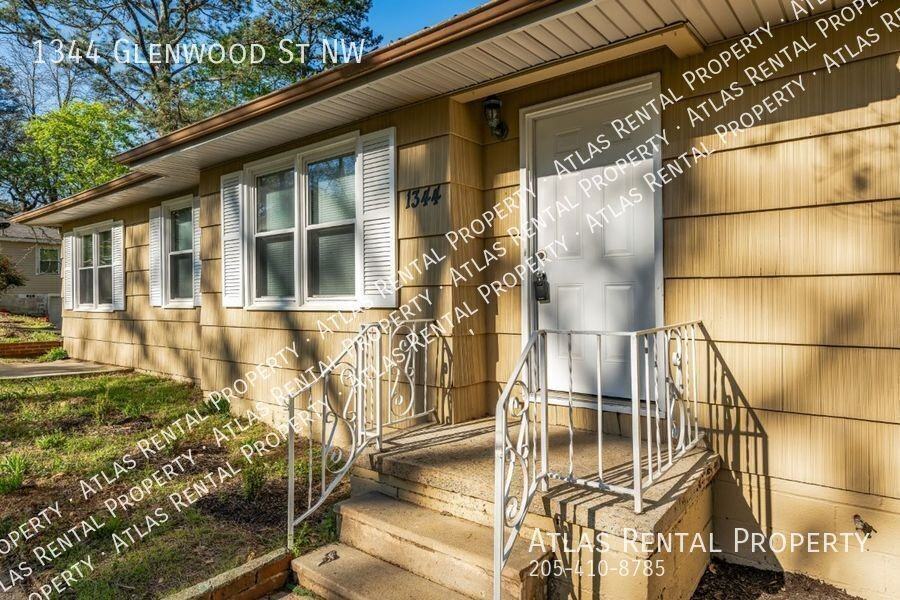 1344 Glenwood St Nw - Photo 4 of 32
