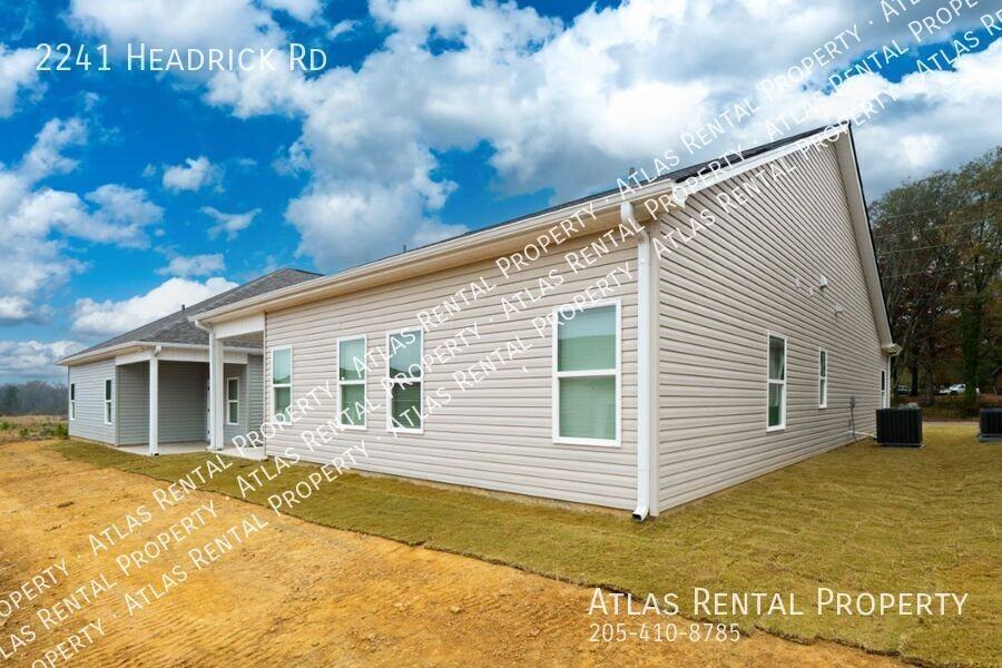 2241 Headrick Rd - Photo 4 of 17
