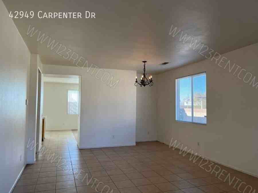42949 Carpenter Dr - Photo 2 of 25