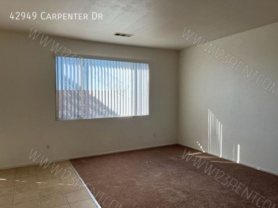 42949 Carpenter Dr - Photo 3 of 25