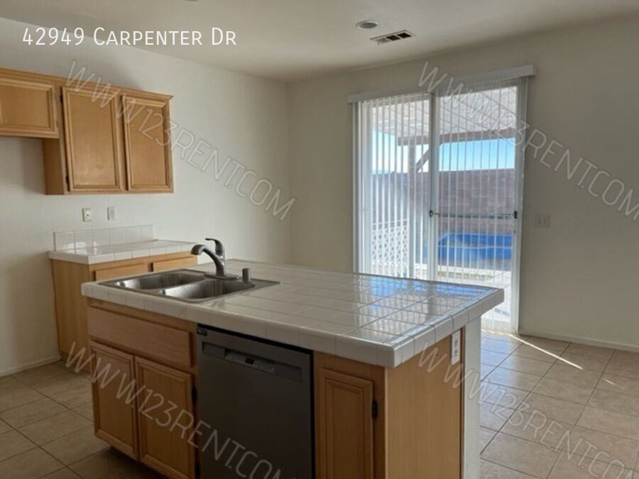 42949 Carpenter Dr - Photo 7 of 25