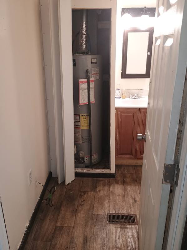 154 E Seventh St - Photo 5 of 11