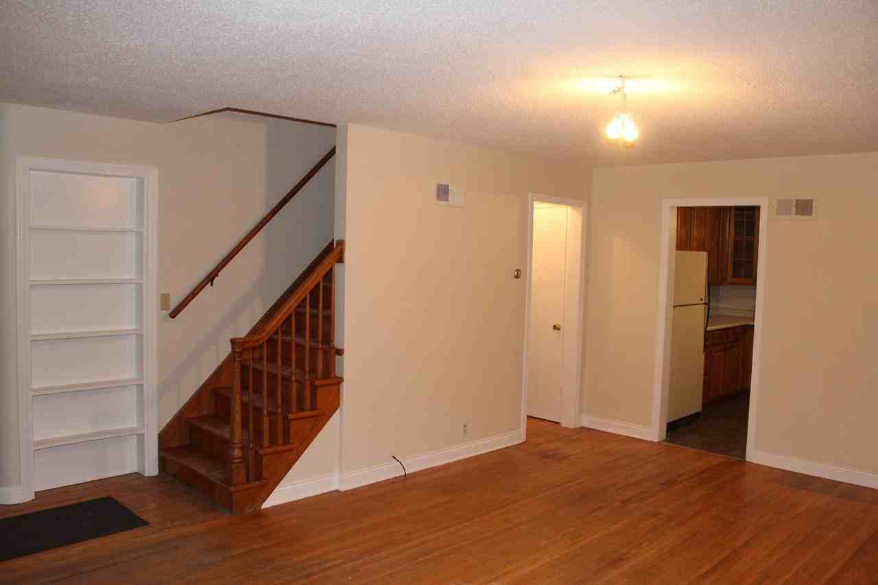 301 And2Nd St. #1 - Photo 5 of 12