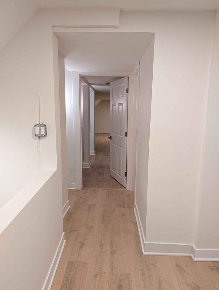 2302 N Hamlin Ave #2 - Photo 7 of 12
