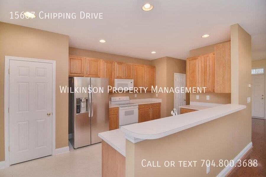 15607 Chipping Dr - Photo 4 of 23