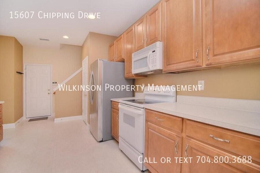 15607 Chipping Dr - Photo 5 of 23