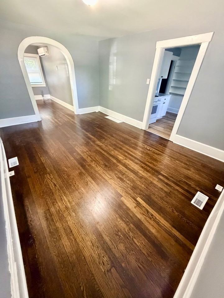 406 Highland Ave #A - Photo 3 of 18