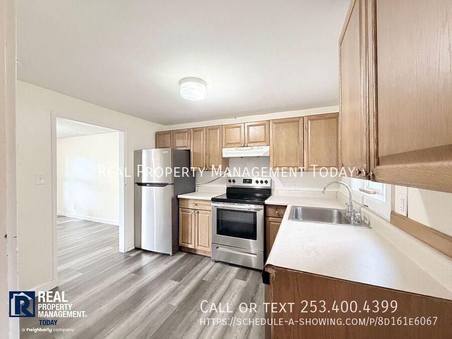 7505 156th St E - Photo 3 of 16