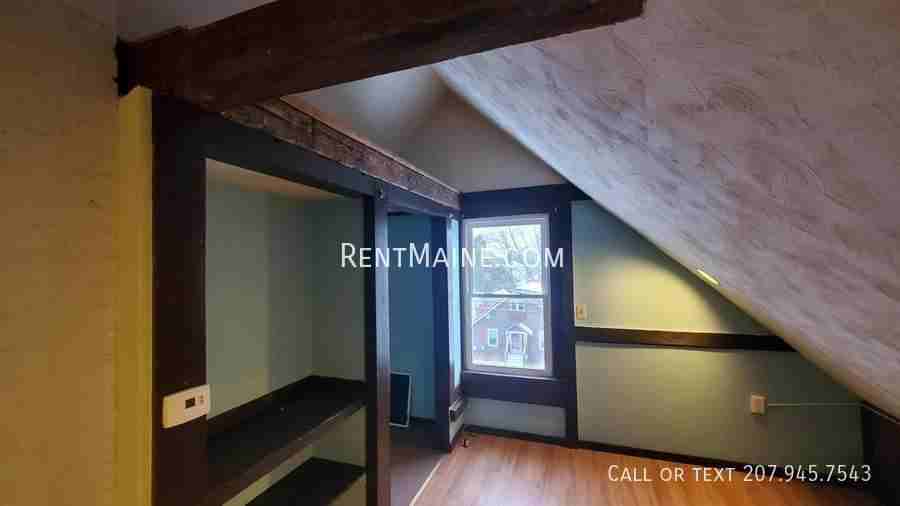 90 Clinton Ave #3 - Photo 5 of 10