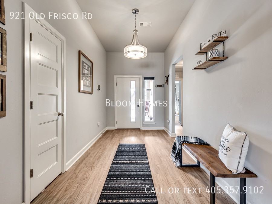 921 Old Frisco Rd - Photo 3 of 22
