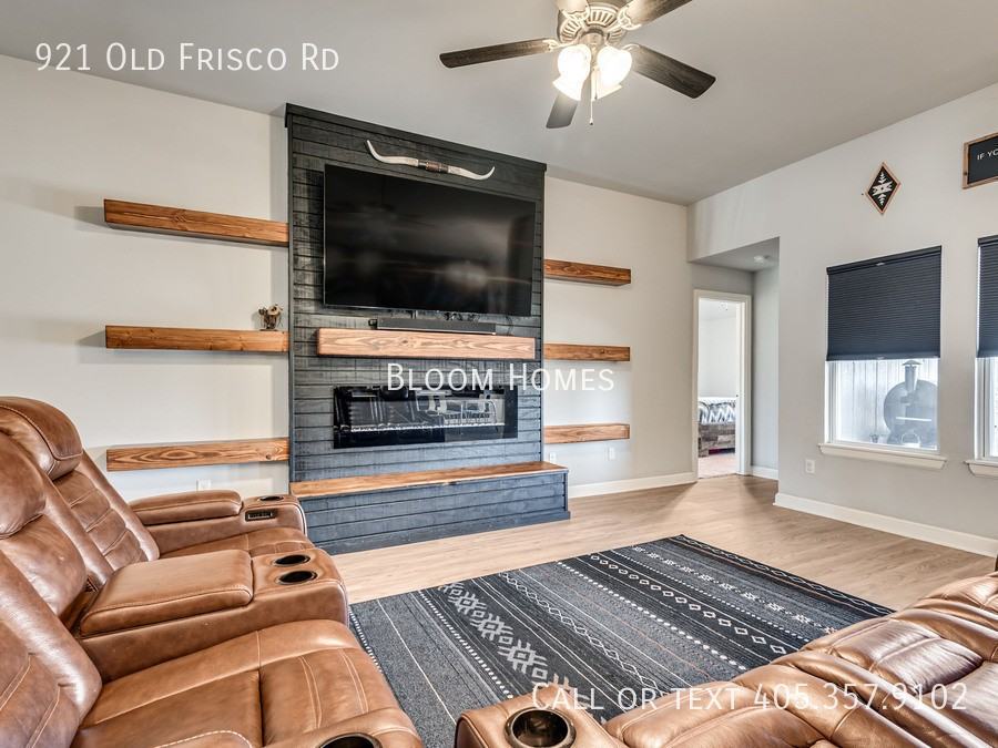 921 Old Frisco Rd - Photo 5 of 22