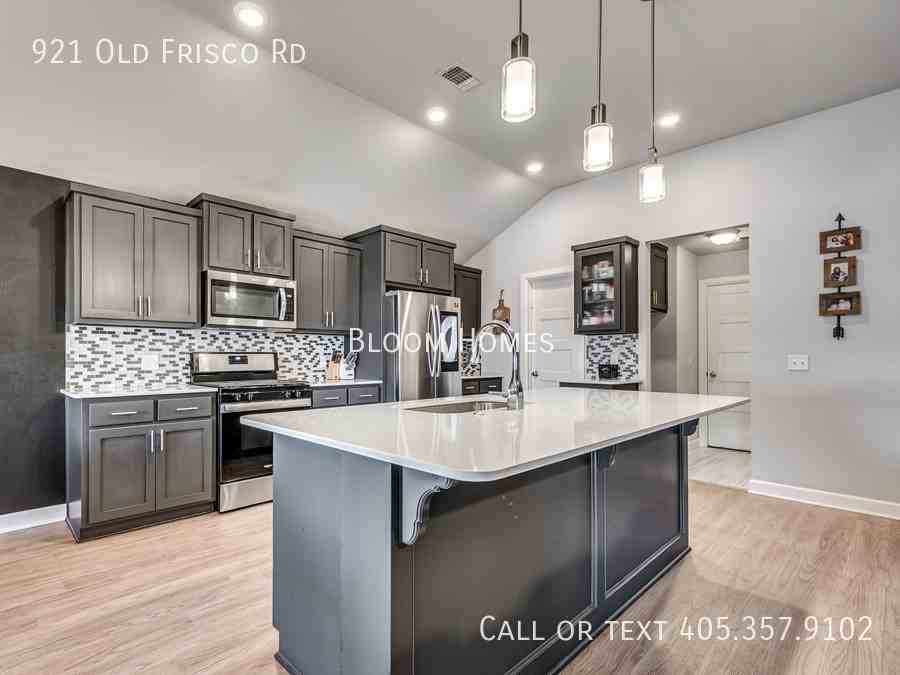 921 Old Frisco Rd - Photo 6 of 22