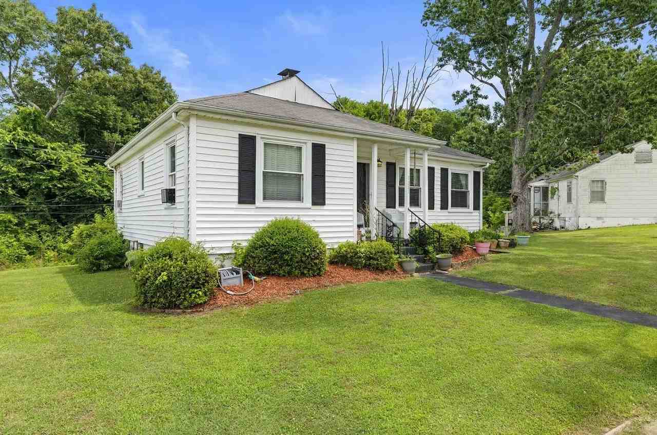 1008 Ridgeway St - Photo 2 of 6