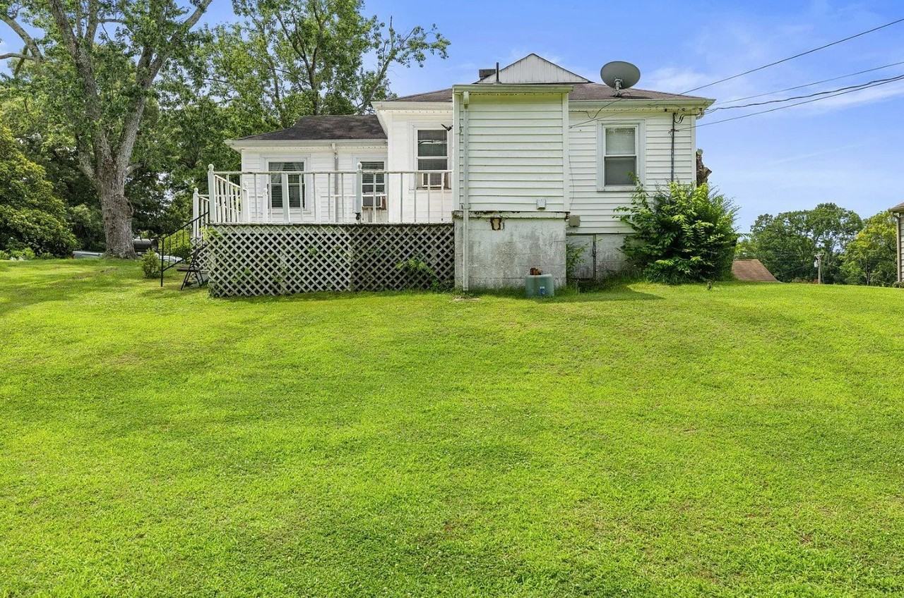 1008 Ridgeway St - Photo 4 of 6
