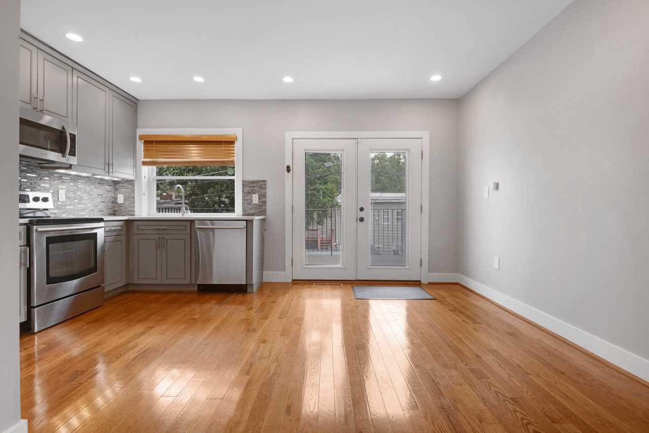 1778 Lyman Pl Ne - Photo 3 of 26