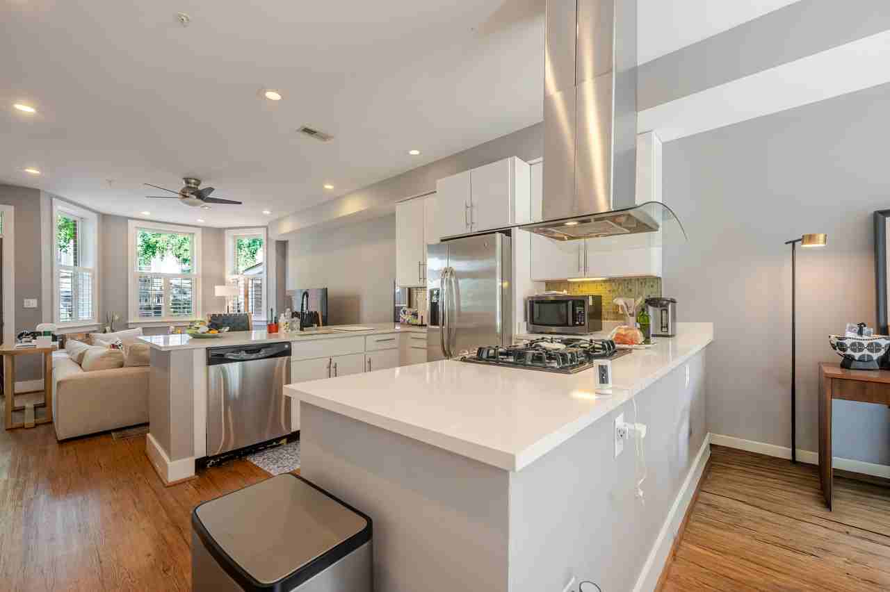 1915 6th St Nw #A - Photo 5 of 39