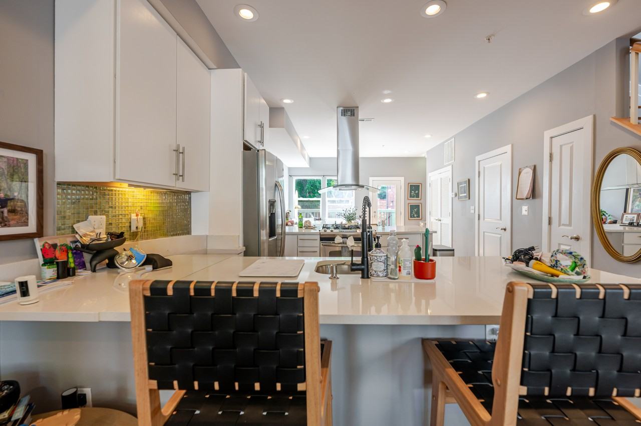1915 6th St Nw #A - Photo 7 of 39