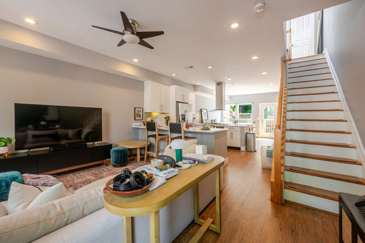 1915 6th St Nw #A - Photo 6 of 37