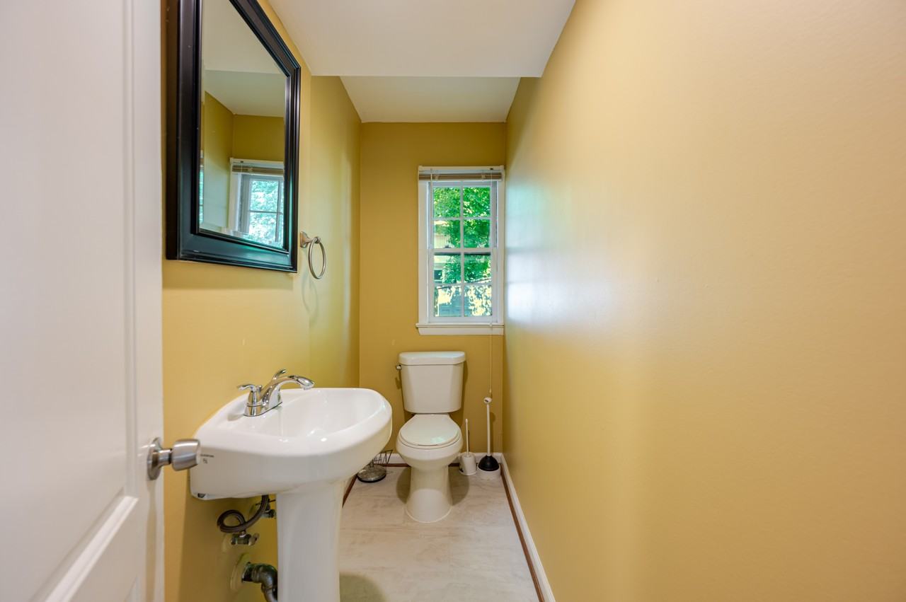 6208 8th St Nw - Photo 3 of 25