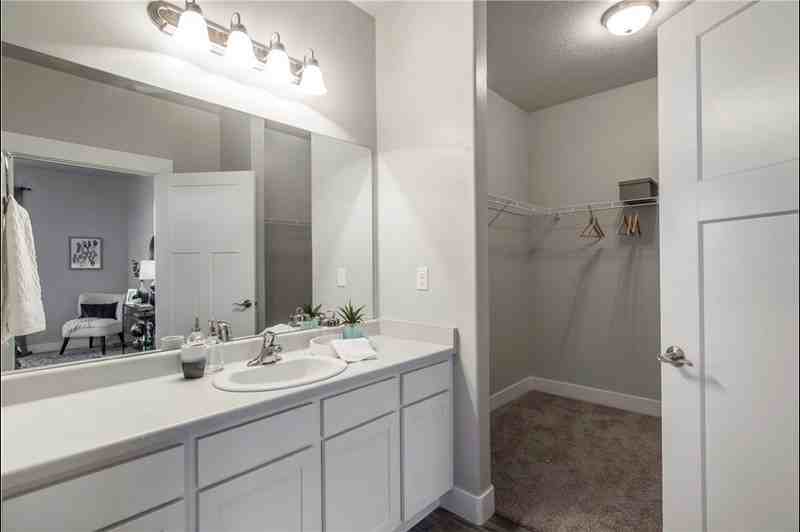 336 Wn - Photo 3 of 4