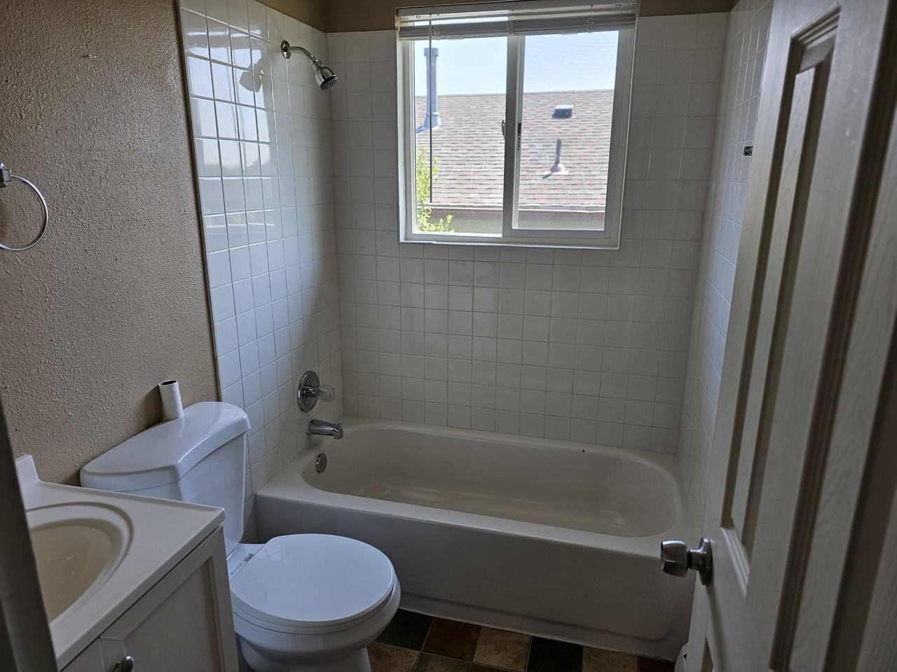 2610 King St #4 - Photo 7 of 9