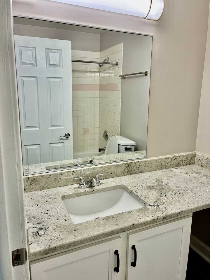 5550 Abbey Dr #5550-2C - Photo 6 of 6