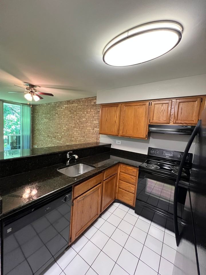 5750 Abbey Dr #5750-2C - Photo 2 of 10