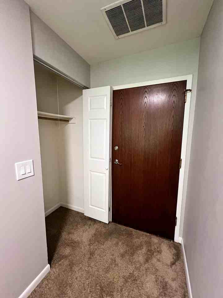 5750 Abbey Dr #5750-2C - Photo 5 of 10