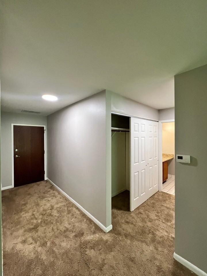 5750 Abbey Dr #5750-2C - Photo 6 of 10