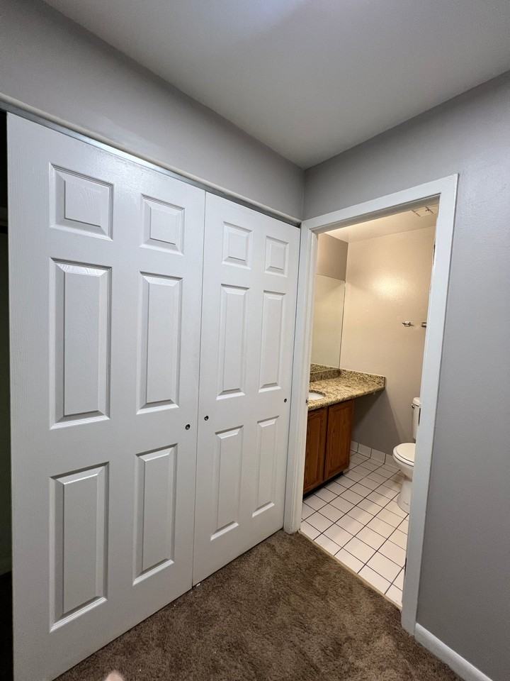 5750 Abbey Dr #5750-2C - Photo 7 of 10